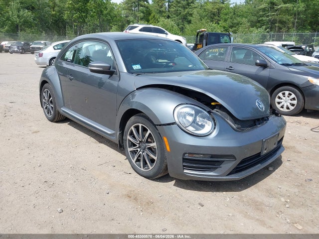 Volkswagen Beetle 2.0t Coast/2.0t S 2018 3VWFD7AT9JM711336 zdjęcie główne