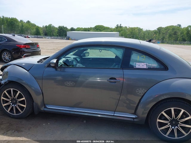 45300570 :رقم المزاد ، 3VWFD7AT9JM711336 vin ، 2018 Volkswagen Beetle 2.0t Coast/2.0t S مزاد بيع