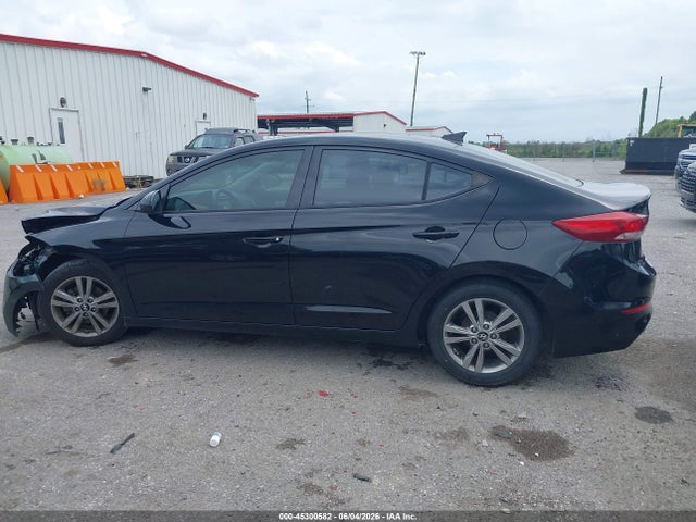 2017 Hyundai Elantra Value Edition მანქანა იყიდება აუქციონზე, vin: 5NPD84LF9HH156926, აუქციონის ნომერი: 45300582