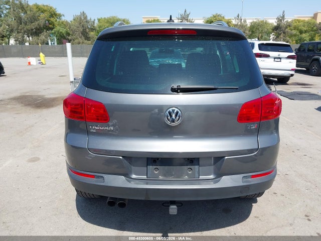 WVGAV7AX0GW611711 Volkswagen TIGUAN SE