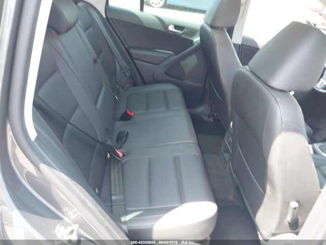 WVGAV7AX0GW611711 Volkswagen TIGUAN SE