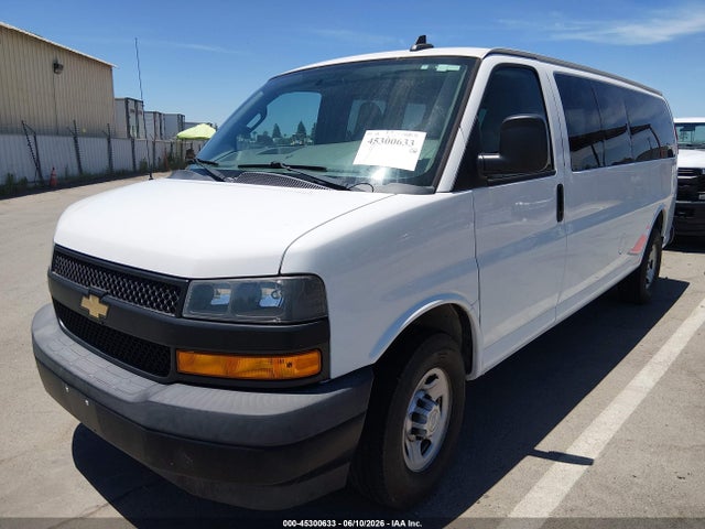 Chevrolet Express 3500 Ls 2019 1GAZGNFG4K1345722 Image 2