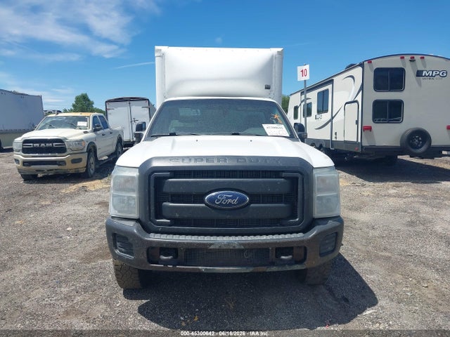 45300642 :رقم المزاد ، 1FDBF2B67FEA47599 vin ، 2015 Ford F-250 Xl مزاد بيع
