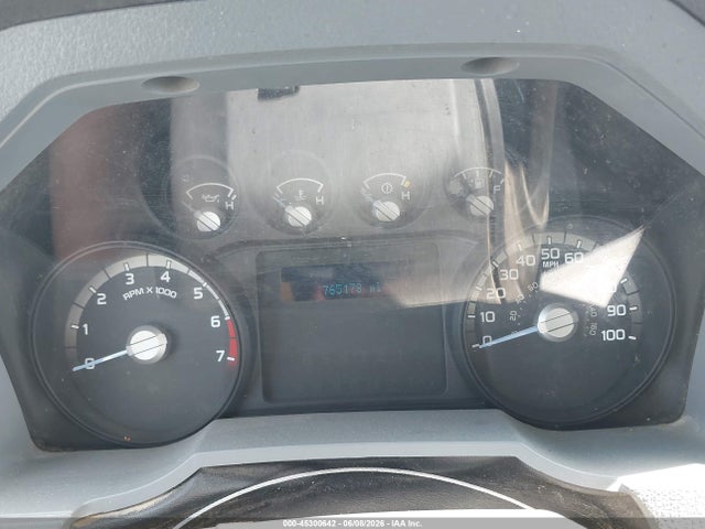 45300642 :رقم المزاد ، 1FDBF2B67FEA47599 vin ، 2015 Ford F-250 Xl مزاد بيع