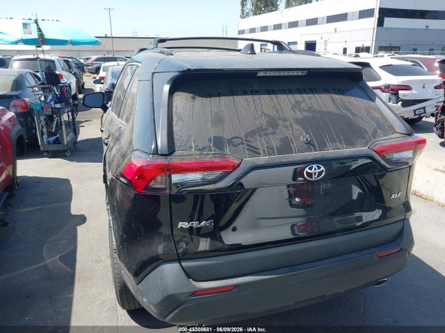 45300681 :رقم المزاد ، 2T3W1RFVXKW043838 vin ، 2019 Toyota Rav4 Xle مزاد بيع