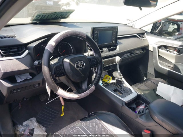 45300681 :رقم المزاد ، 2T3W1RFVXKW043838 vin ، 2019 Toyota Rav4 Xle مزاد بيع