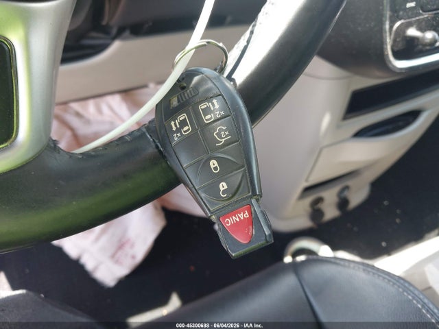 Продажа на аукционе авто 2014 Chrysler Town & Country Touring, vin: 2C4RC1BGXER250101, номер лота: 45300688