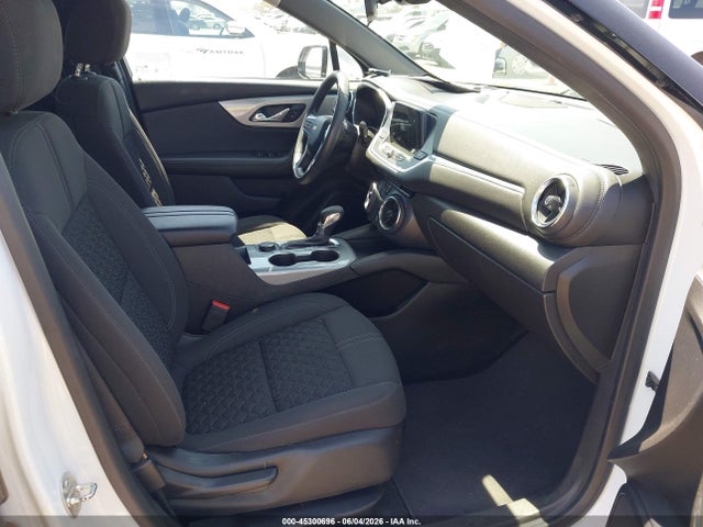 45300696 :رقم المزاد ، 3GNKBHR48MS553573 vin ، 2021 Chevrolet Blazer Awd 2lt مزاد بيع