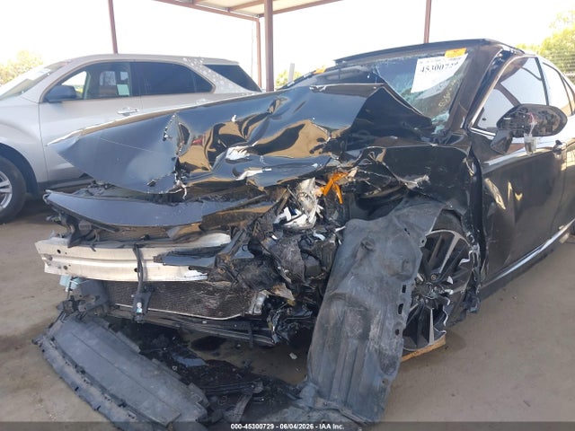 4T1B61HK4JU084879 Toyota CAMRY XSE