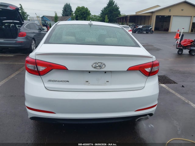 Hyundai SONATA SE 2015 5NPE24AF4FH220098 Image 17