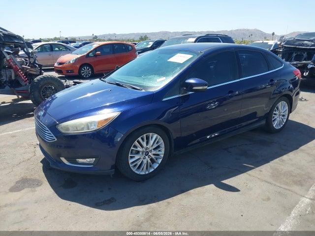 Ford Focus Titanium 2016 1FADP3J25GL234289 Image 2