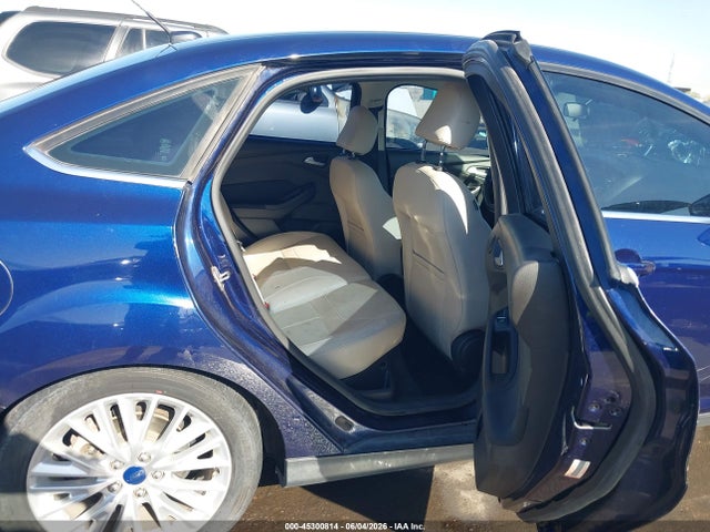 Ford Focus Titanium 2016 1FADP3J25GL234289 Image 8