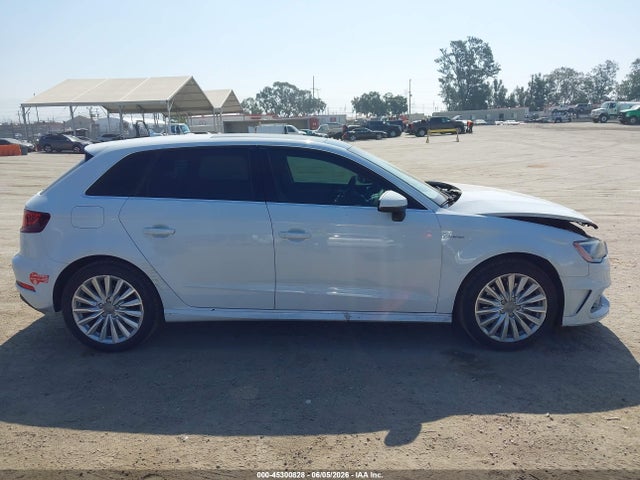 Audi A3 E-tron 1.4t Premium 2016 WAUTPBFF7GA027665 Image 13