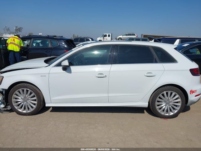 Audi A3 E-tron 1.4t Premium 2016 WAUTPBFF7GA027665 Image 14