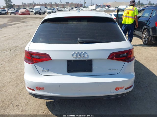 Audi A3 E-tron 1.4t Premium 2016 WAUTPBFF7GA027665 Image 16