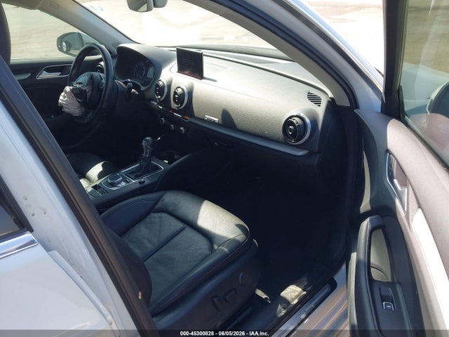 Audi A3 E-tron 1.4t Premium 2016 WAUTPBFF7GA027665 Image 5