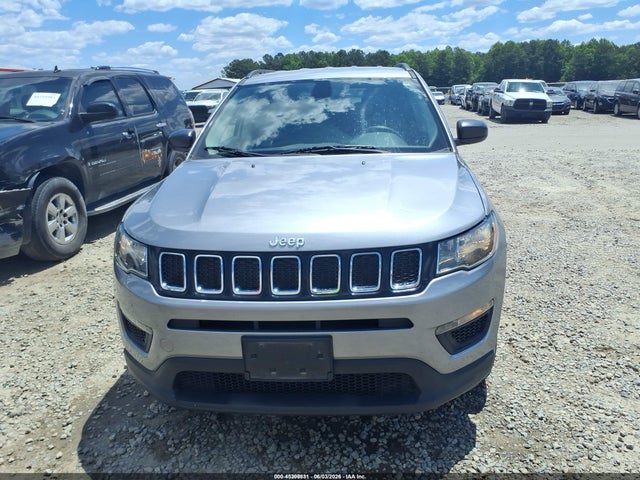 3C4NJDAB4JT359642 Jeep Compass Sport 4x4