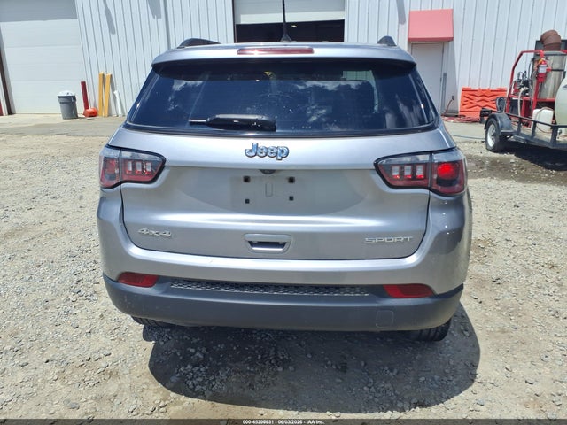 3C4NJDAB4JT359642 Jeep Compass Sport 4x4