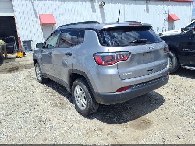 3C4NJDAB4JT359642 Jeep Compass Sport 4x4