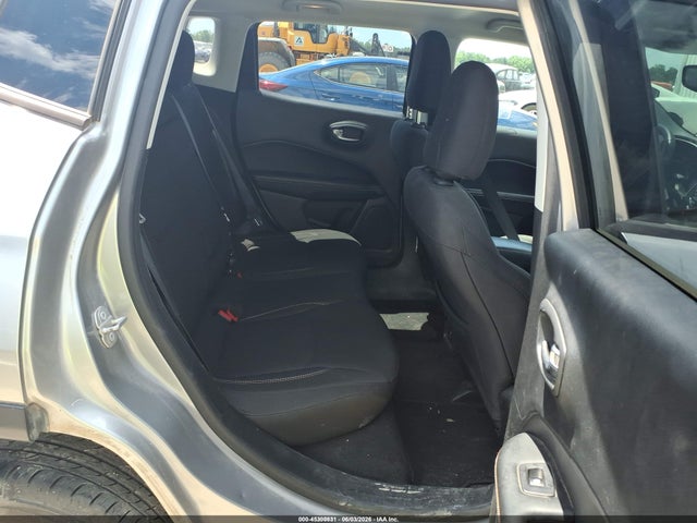 3C4NJDAB4JT359642 Jeep Compass Sport 4x4