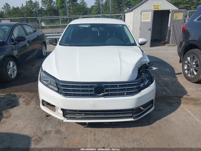 Продажа на аукционе авто 2016 Volkswagen Passat 1.8t S, vin: 1VWAT7A3XGC033865, номер лота: 45300843