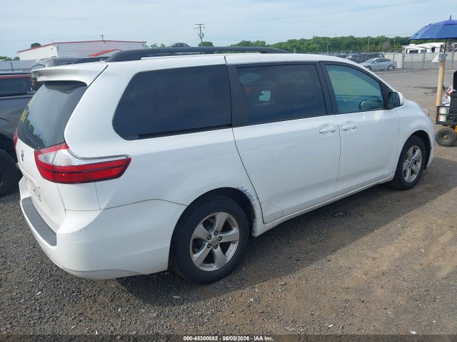 Aukcja sprzedaży 2017 Toyota Sienna Le 8 Passenger, vin: 5TDKZ3DC6HS836439, numer aukcji: 45300882