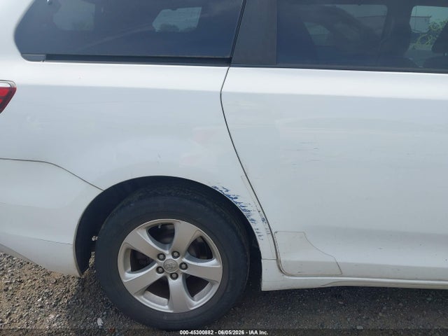 Aukcja sprzedaży 2017 Toyota Sienna Le 8 Passenger, vin: 5TDKZ3DC6HS836439, numer aukcji: 45300882