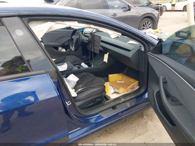 2024 Tesla Model 3 Rear-wheel Drive მანქანა იყიდება აუქციონზე, vin: 5YJ3E1EA0RF755153, აუქციონის ნომერი: 45300904