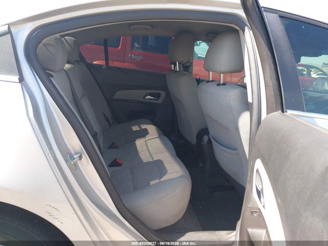 Продажа на аукционе авто 2015 Chevrolet Cruze 1lt Auto, vin: 1G1PC5SB7F7150360, номер лота: 45300927