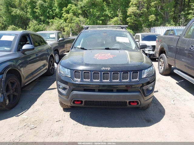 45300932 :رقم المزاد ، 3C4NJDDB6JT153749 vin ، 2018 Jeep Compass Trailhawk 4x4 مزاد بيع