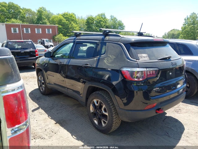 45300932 :رقم المزاد ، 3C4NJDDB6JT153749 vin ، 2018 Jeep Compass Trailhawk 4x4 مزاد بيع