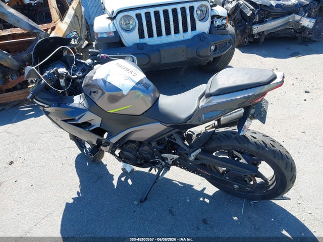 Kawasaki EX400 2021 JKAEXKG11MDAE0719 Image 13