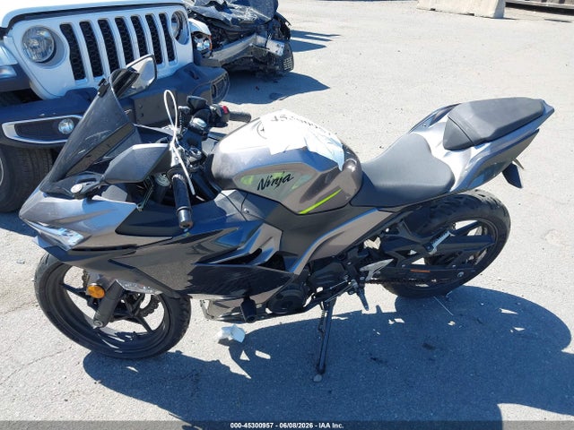 Kawasaki EX400 2021 JKAEXKG11MDAE0719 Image 9