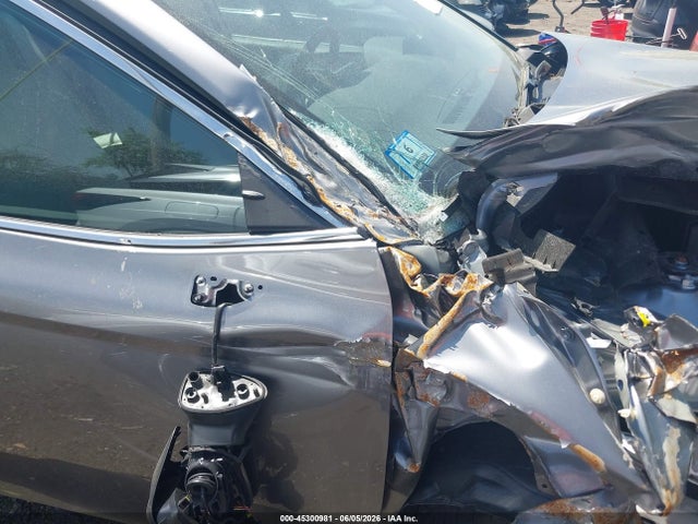 Toyota CAMRY XLE 2025 4T1DBADK1SU534371 Image 21