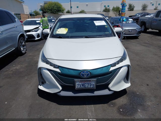 JTDKARFP2H3009887 Toyota Prius Prime Premium