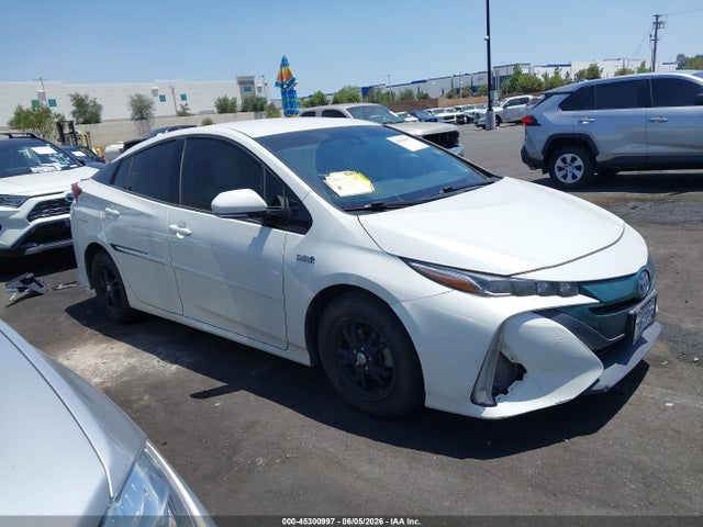 JTDKARFP2H3009887 Toyota Prius Prime Premium