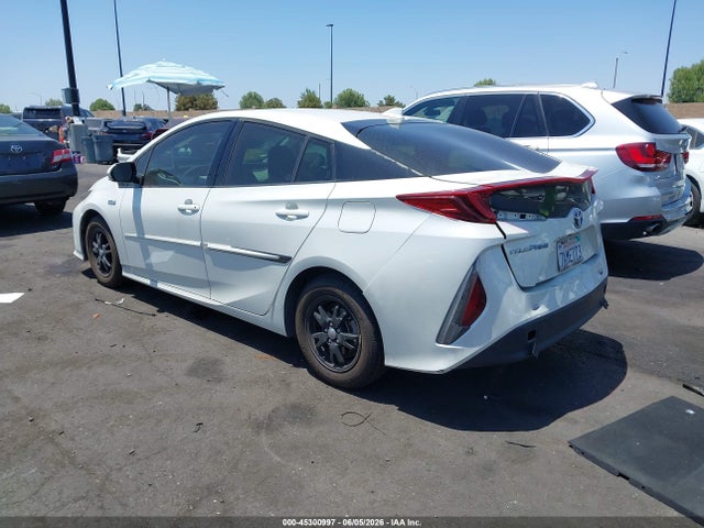 JTDKARFP2H3009887 Toyota Prius Prime Premium