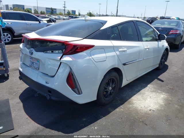 JTDKARFP2H3009887 Toyota Prius Prime Premium