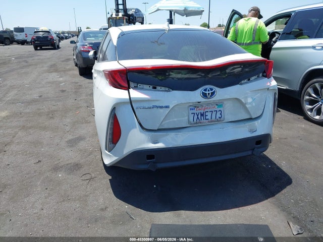 JTDKARFP2H3009887 Toyota Prius Prime Premium