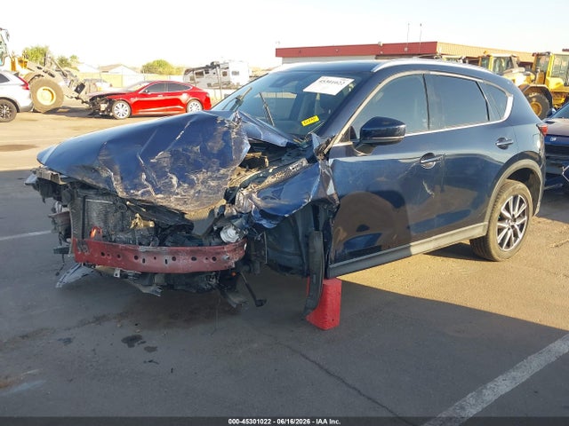 Mazda CX-5 2017 JM3KFADL0H0209596 Image 2
