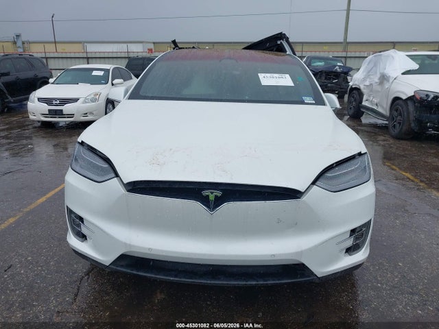 Продажа на аукционе авто 2017 Tesla Model X, vin: 5YJXCBE20HF077069, номер лота: 45301082