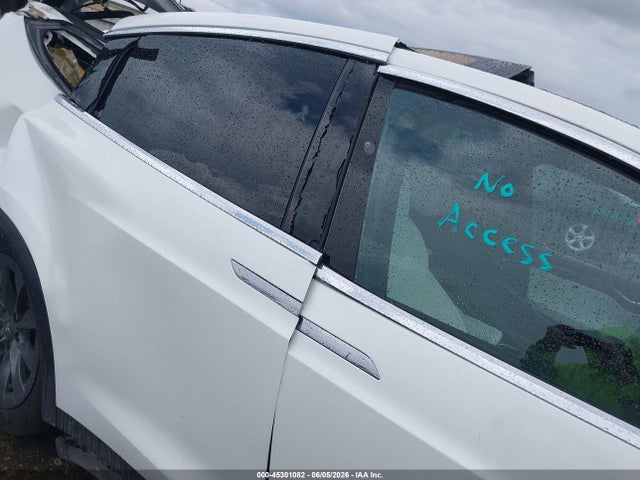 Продажа на аукционе авто 2017 Tesla Model X, vin: 5YJXCBE20HF077069, номер лота: 45301082