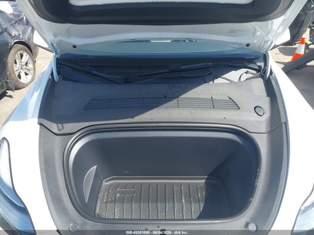 Продажа на аукционе авто 2023 Tesla Model Y Awd/long Range Dual Motor All-wheel Drive, vin: 7SAYGDEE1PA131363, номер лота: 45301090