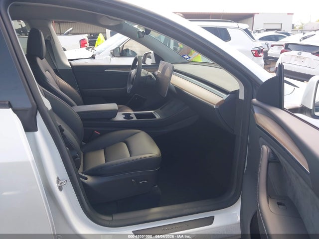 Продажа на аукционе авто 2023 Tesla Model Y Awd/long Range Dual Motor All-wheel Drive, vin: 7SAYGDEE1PA131363, номер лота: 45301090