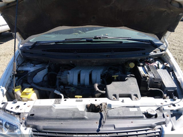45301106 :رقم المزاد ، 1C4GP54L4YB535697 vin ، 2000 Chrysler Town & Country Lxi مزاد بيع