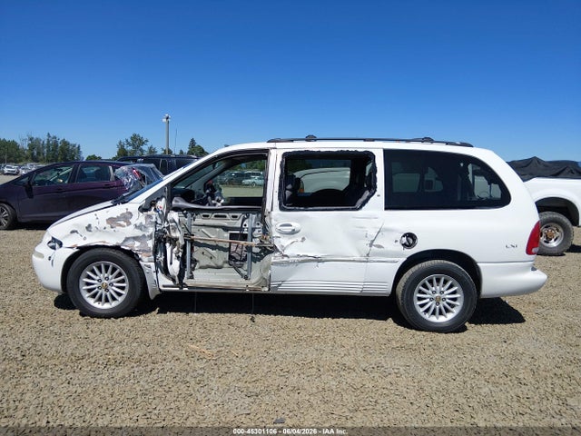 45301106 :رقم المزاد ، 1C4GP54L4YB535697 vin ، 2000 Chrysler Town & Country Lxi مزاد بيع