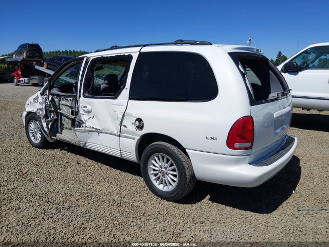 45301106 :رقم المزاد ، 1C4GP54L4YB535697 vin ، 2000 Chrysler Town & Country Lxi مزاد بيع