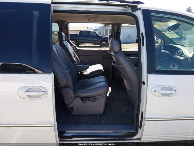 45301106 :رقم المزاد ، 1C4GP54L4YB535697 vin ، 2000 Chrysler Town & Country Lxi مزاد بيع