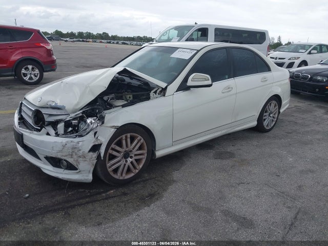 45301123 :رقم المزاد ، WDDGF54X88F069860 vin ، 2008 Mercedes-benz C 300 Luxury/sport مزاد بيع
