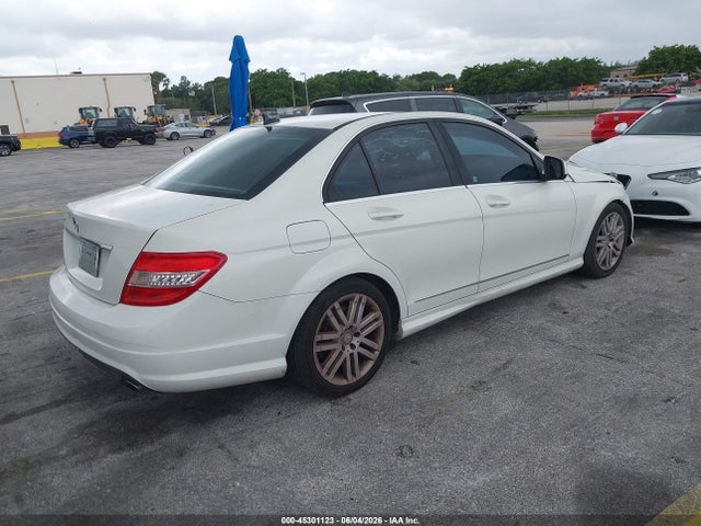 45301123 :رقم المزاد ، WDDGF54X88F069860 vin ، 2008 Mercedes-benz C 300 Luxury/sport مزاد بيع